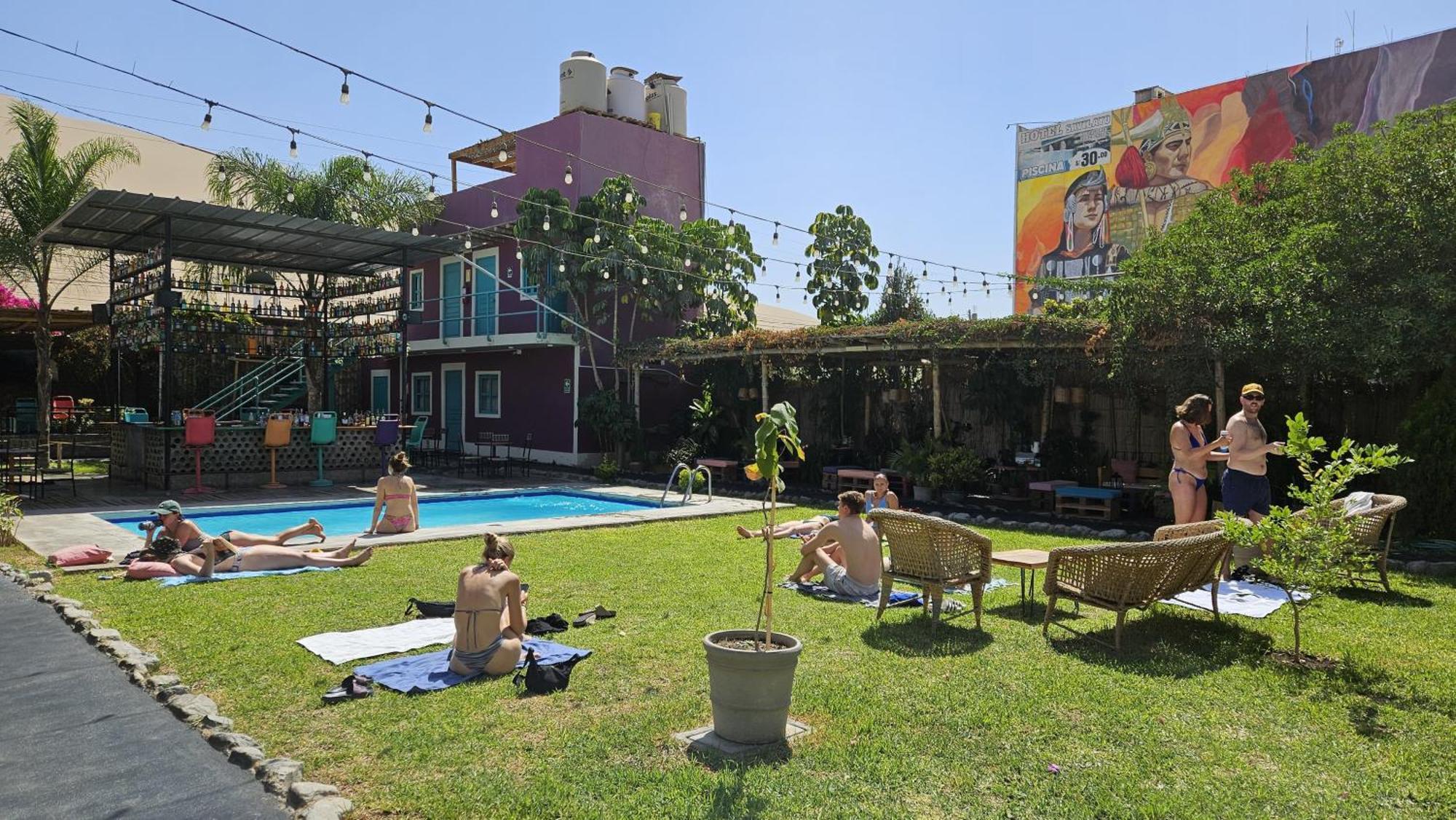 The Upcycled Hostel Huacachina Ика Экстерьер фото