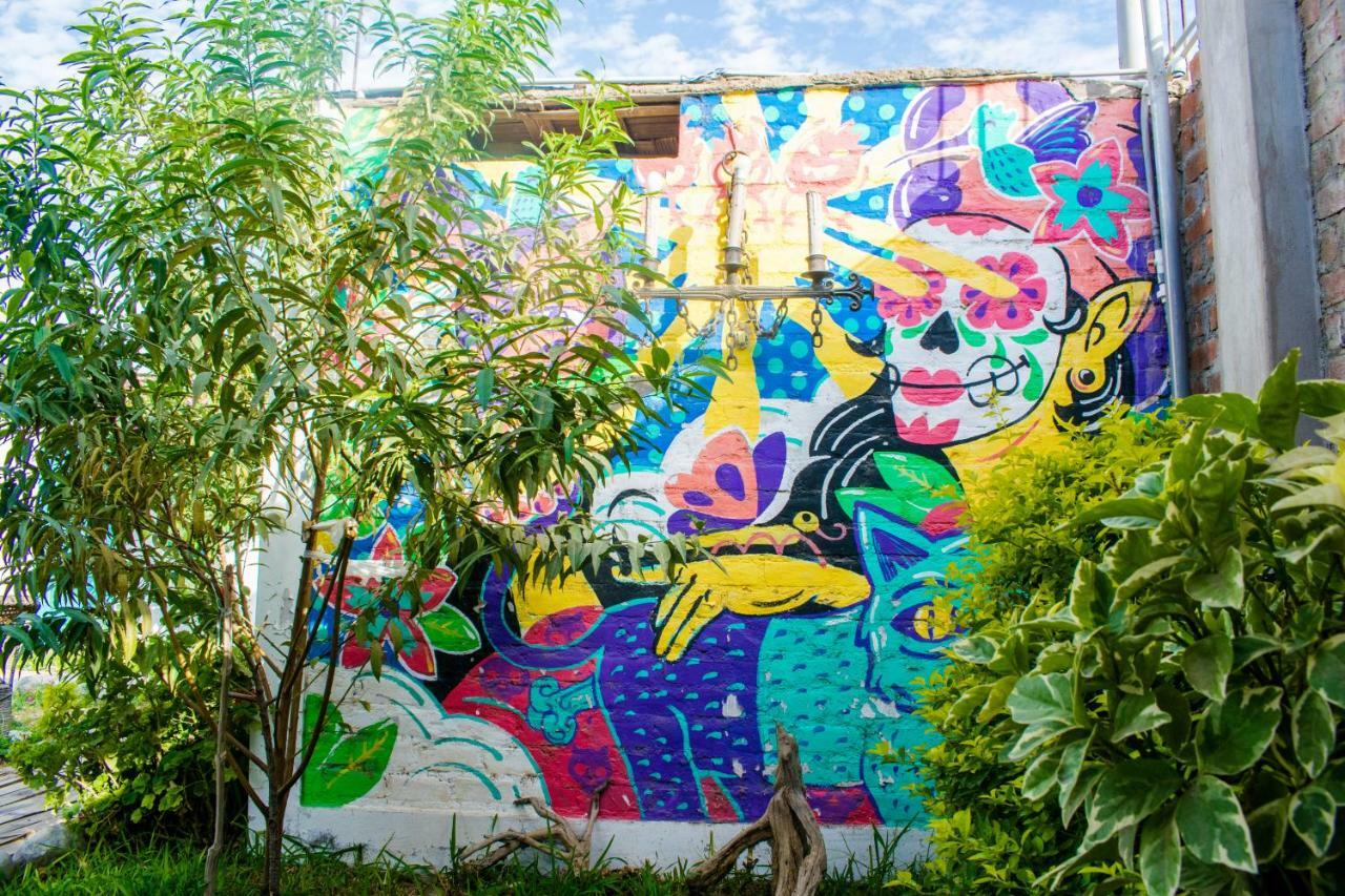The Upcycled Hostel Huacachina Ика Экстерьер фото