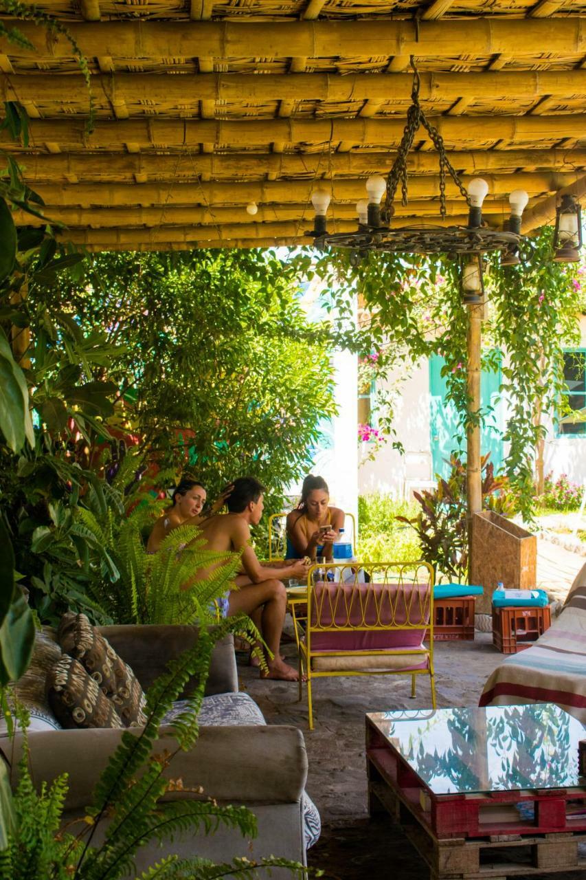 The Upcycled Hostel Huacachina Ика Экстерьер фото